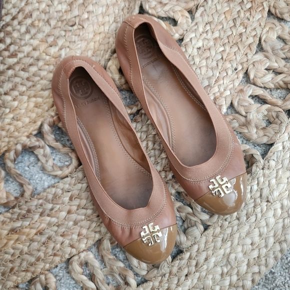 Tory Burch Jolie Leather Slip On Ballerina Flat Tan Brown Logo Casual 7 - Picture 2 of 10